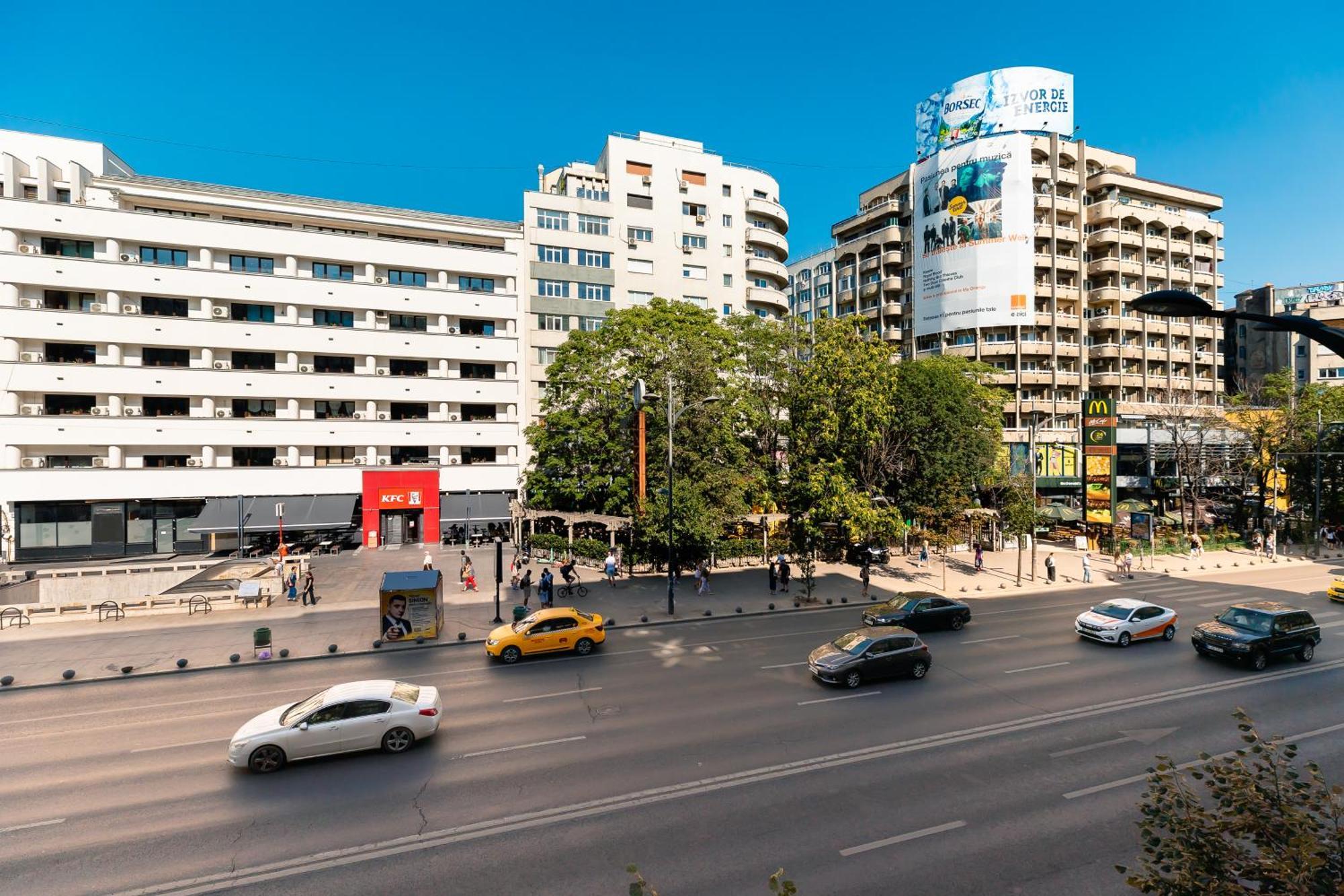 Central Studios In Piata Romana Bucureşti Ngoại thất bức ảnh