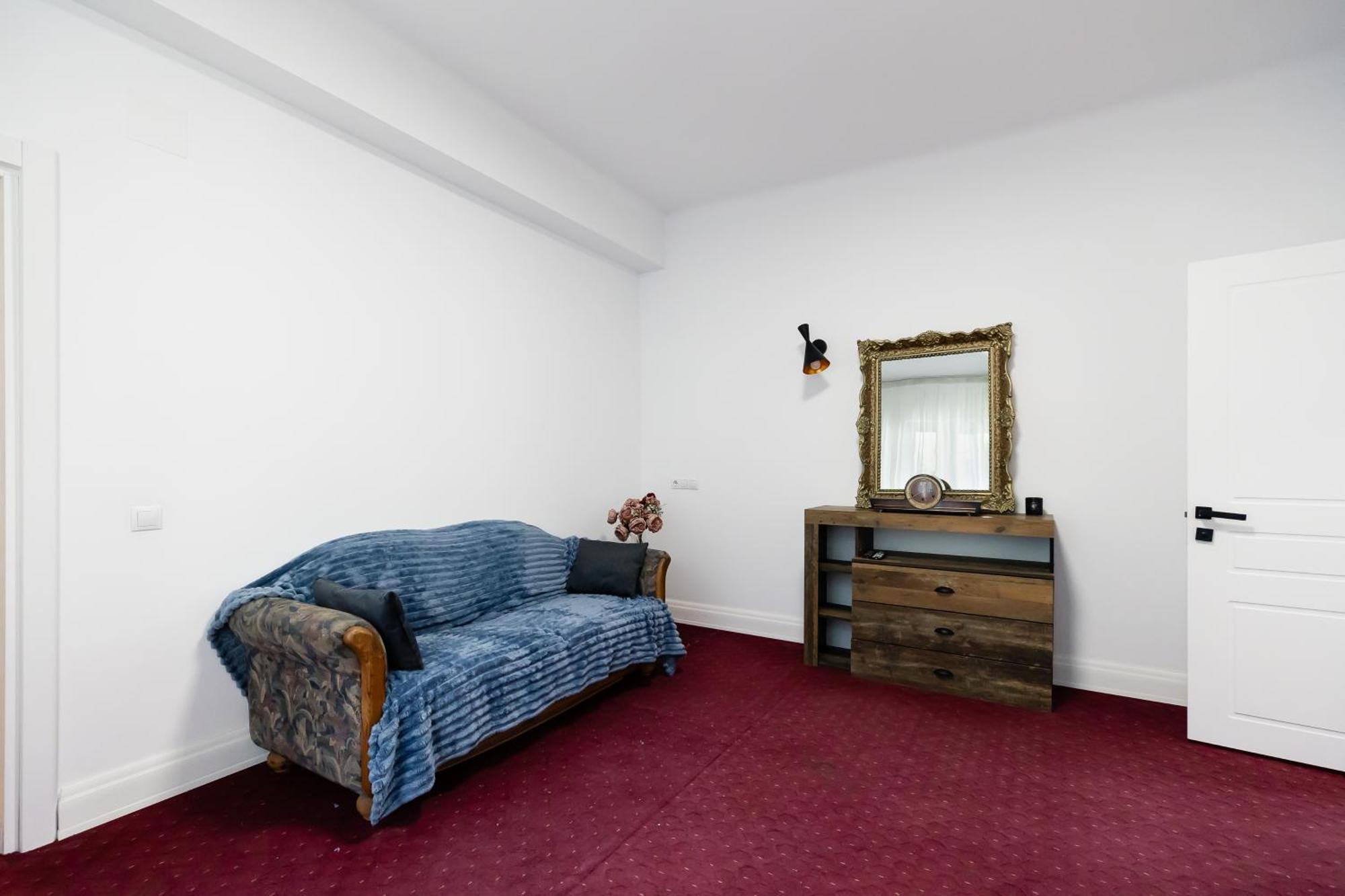 Central Studios In Piata Romana Bucureşti Phòng bức ảnh