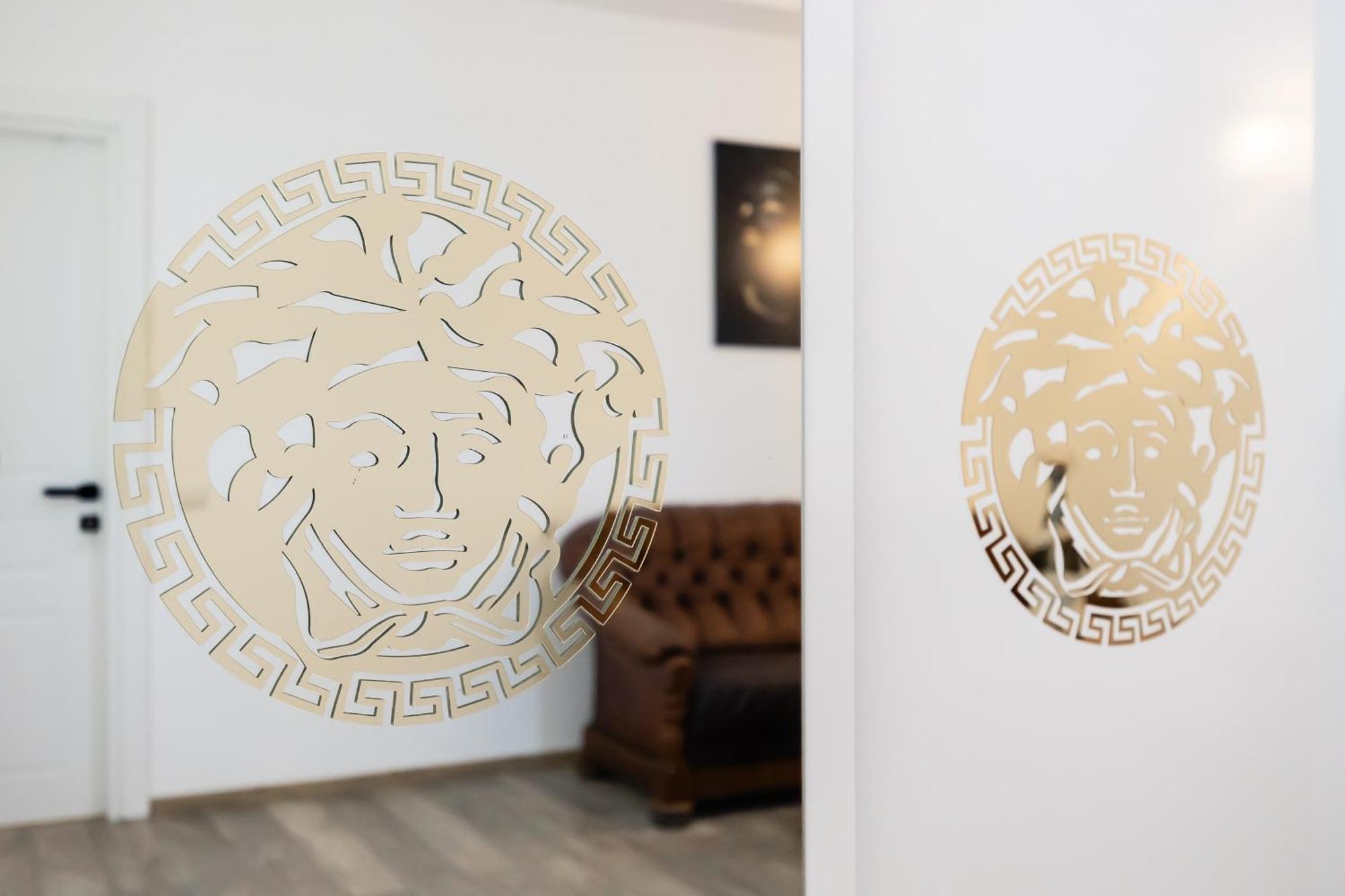 Central Studios In Piata Romana Bucureşti Ngoại thất bức ảnh