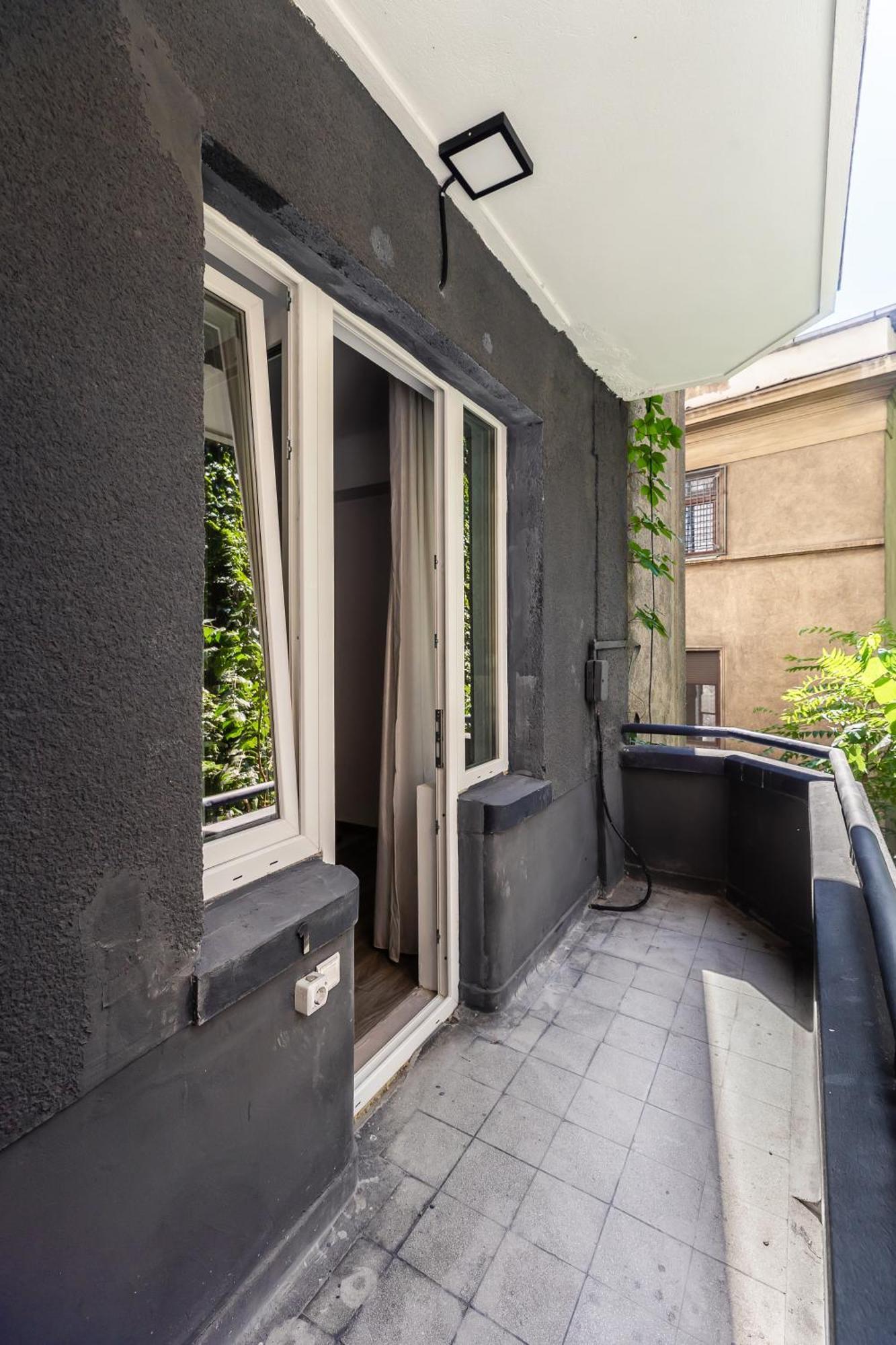 Central Studios In Piata Romana Bucureşti Ngoại thất bức ảnh