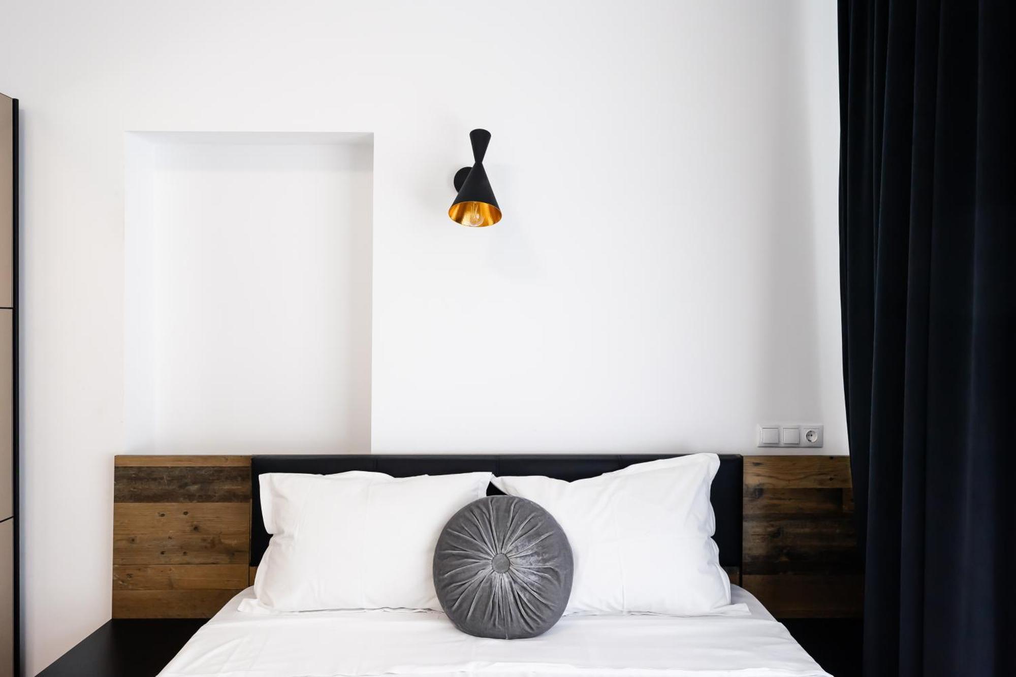 Central Studios In Piata Romana Bucureşti Ngoại thất bức ảnh