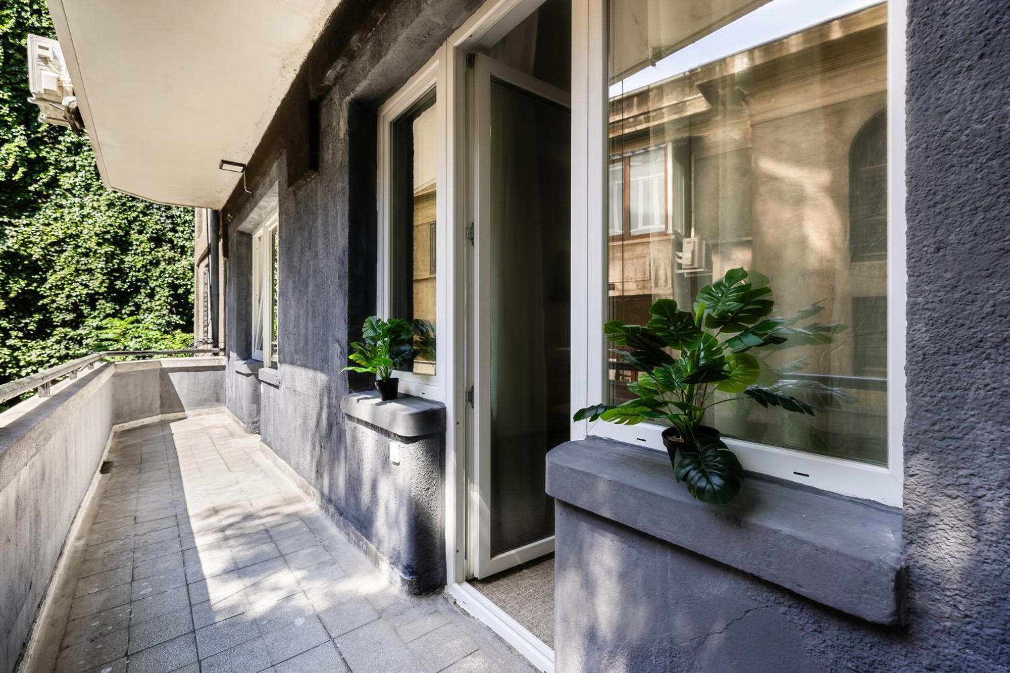 Central Studios In Piata Romana Bucureşti Ngoại thất bức ảnh