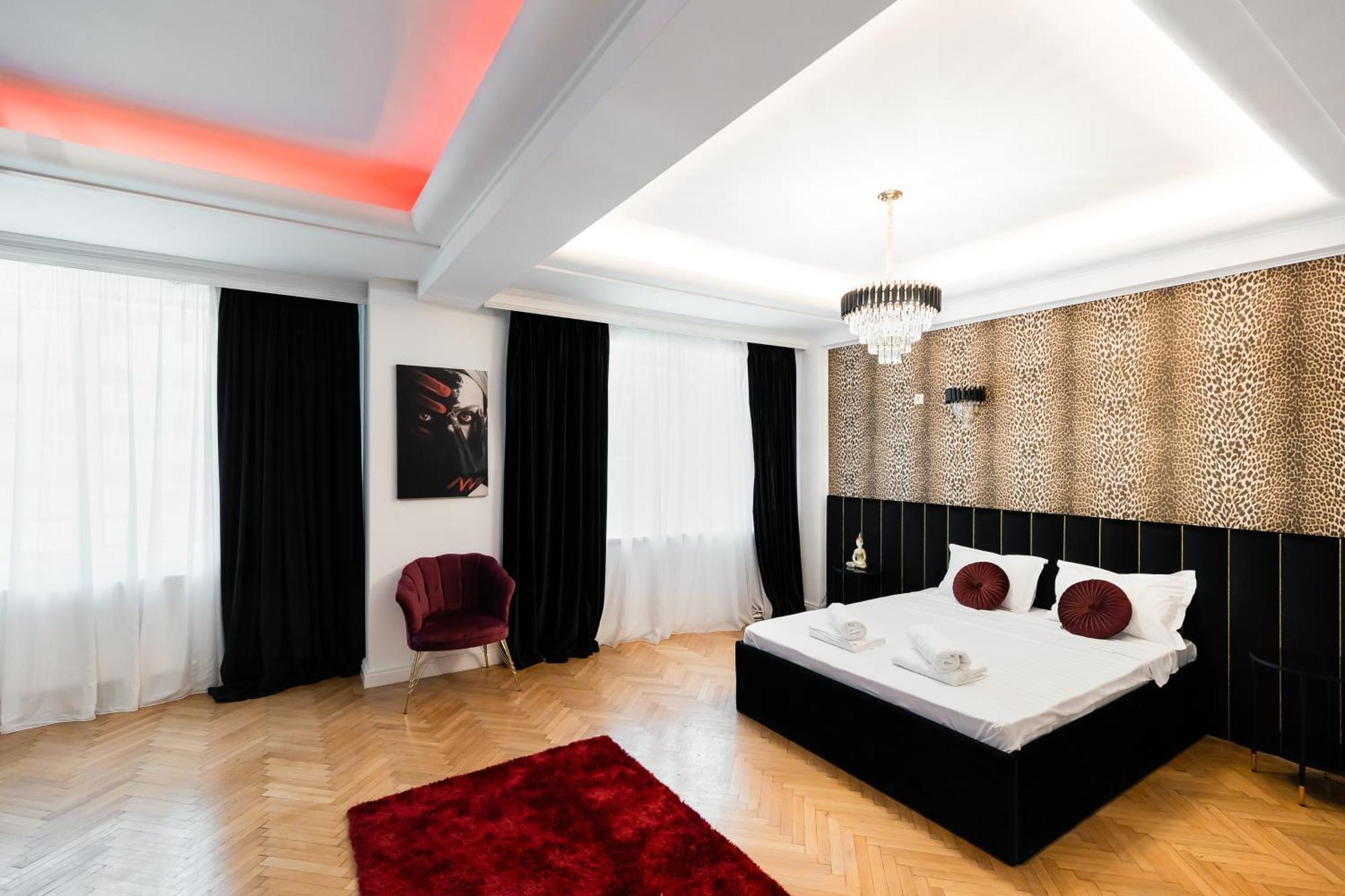 Central Studios In Piata Romana Bucureşti Ngoại thất bức ảnh