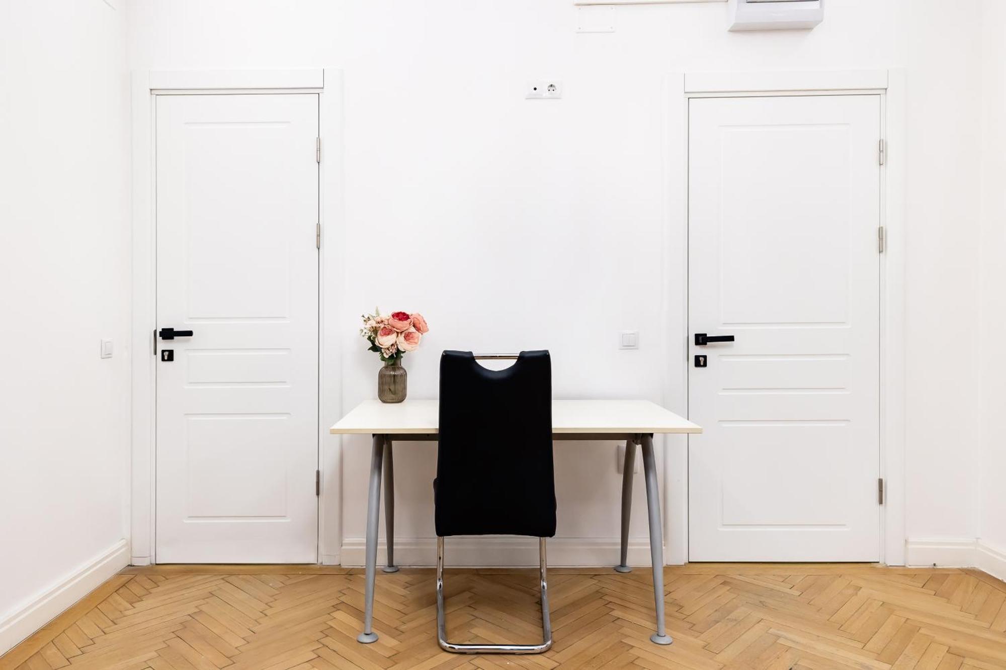 Central Studios In Piata Romana Bucureşti Ngoại thất bức ảnh
