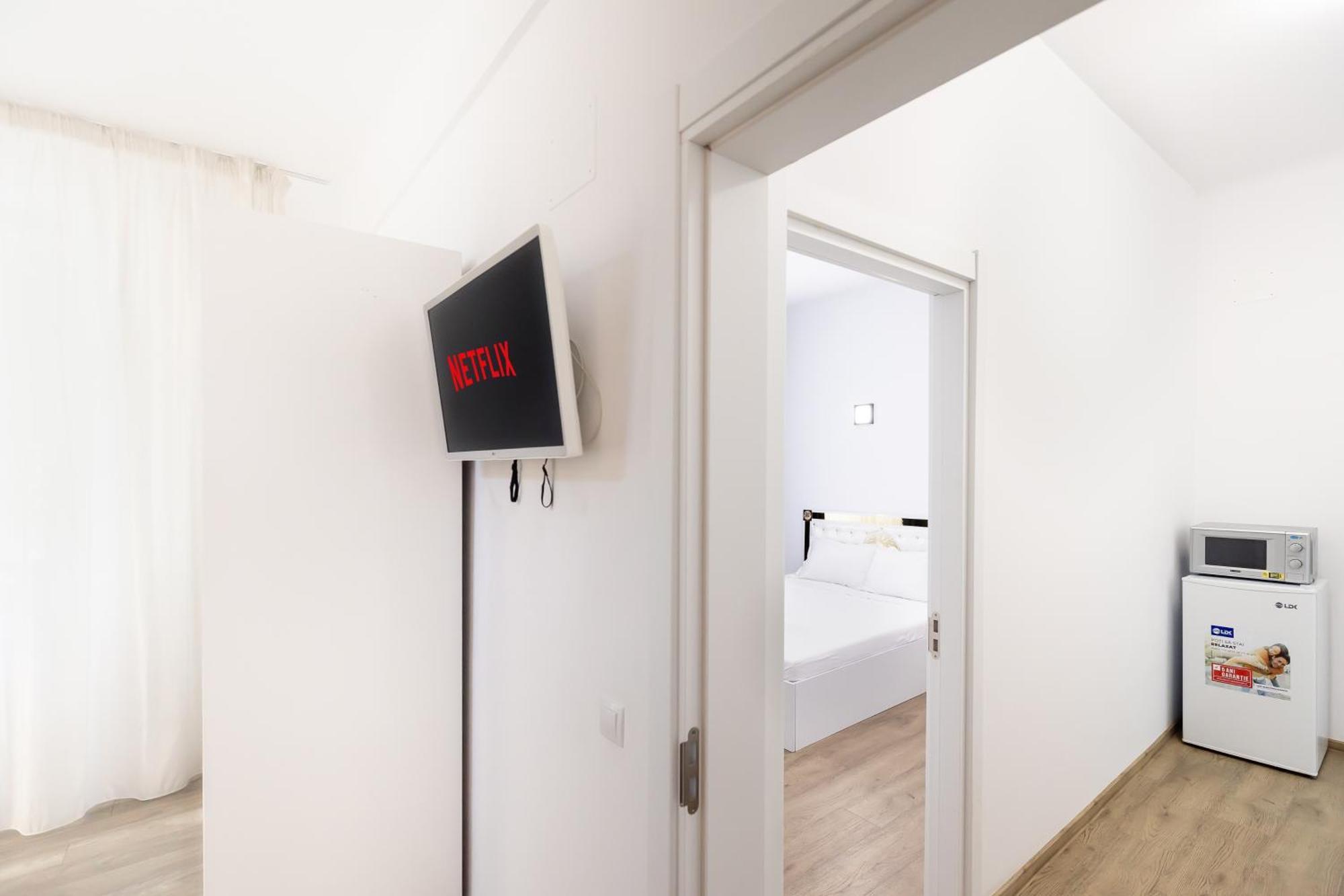 Central Studios In Piata Romana Bucureşti Ngoại thất bức ảnh
