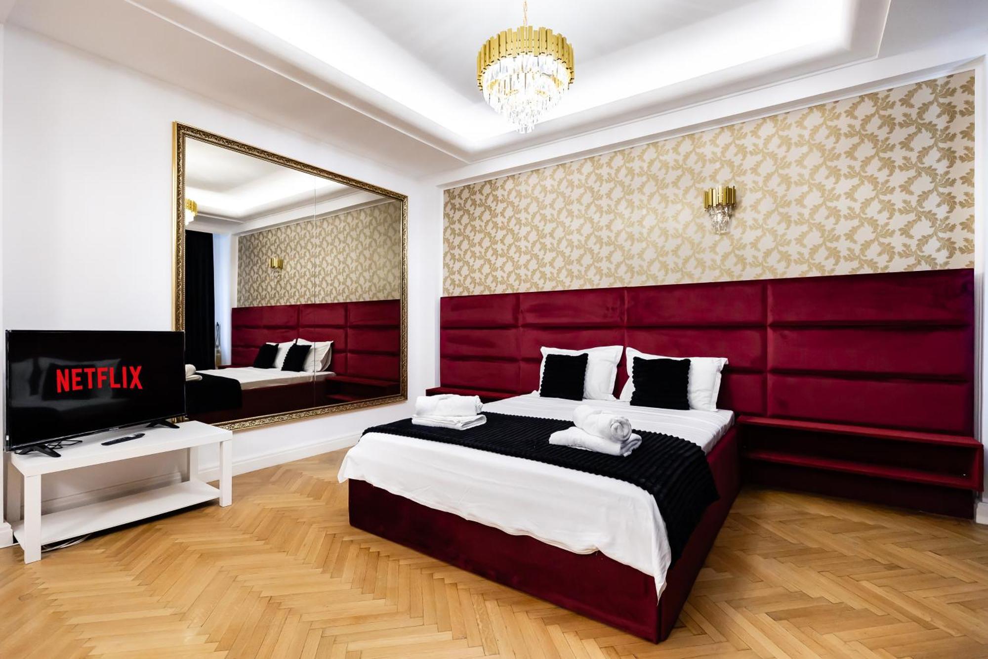 Central Studios In Piata Romana Bucureşti Ngoại thất bức ảnh