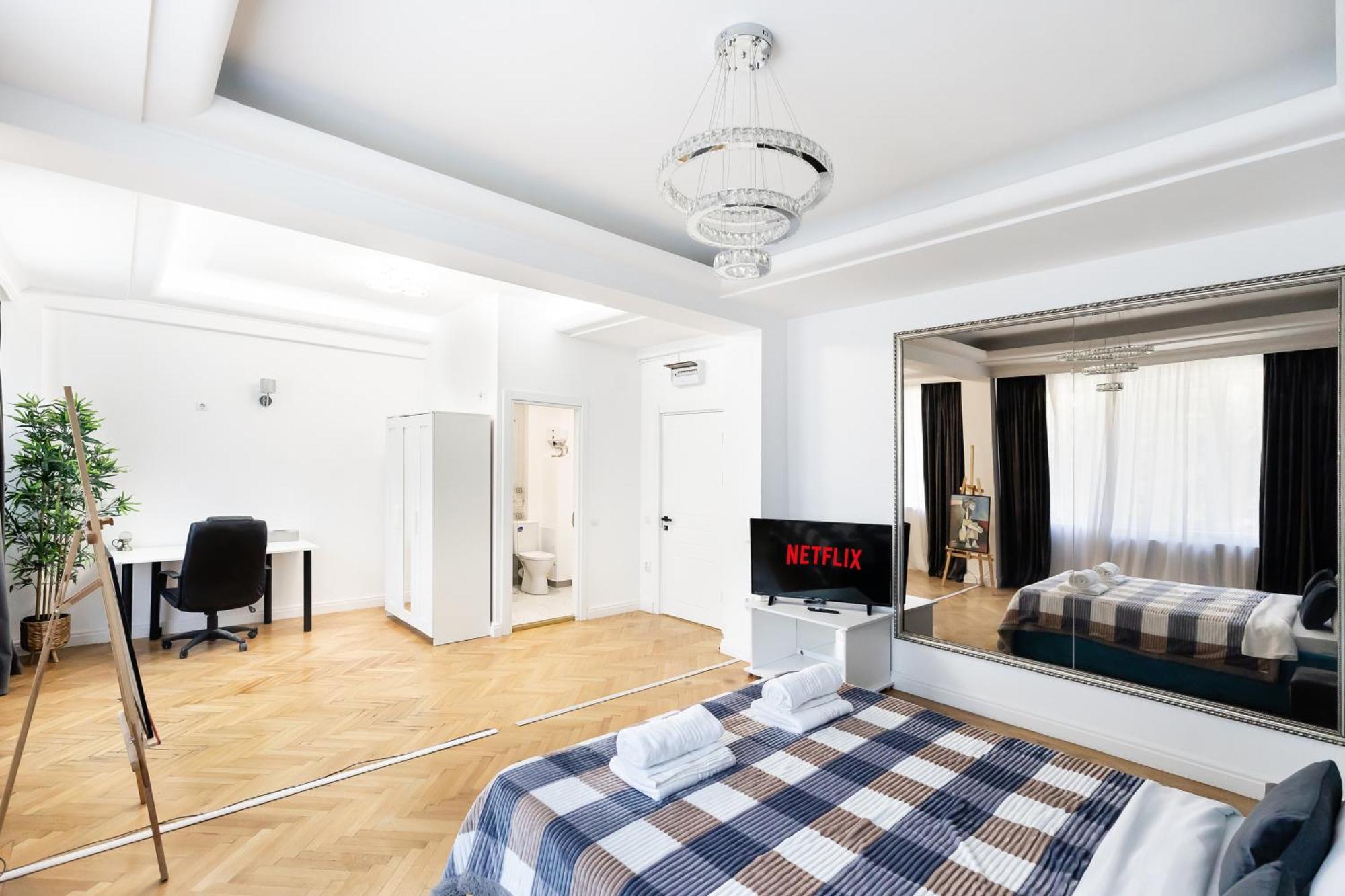 Central Studios In Piata Romana Bucureşti Ngoại thất bức ảnh
